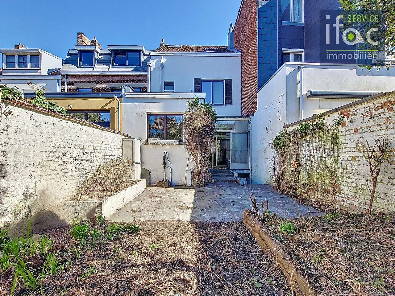 Rijhuis te koop foto 12
