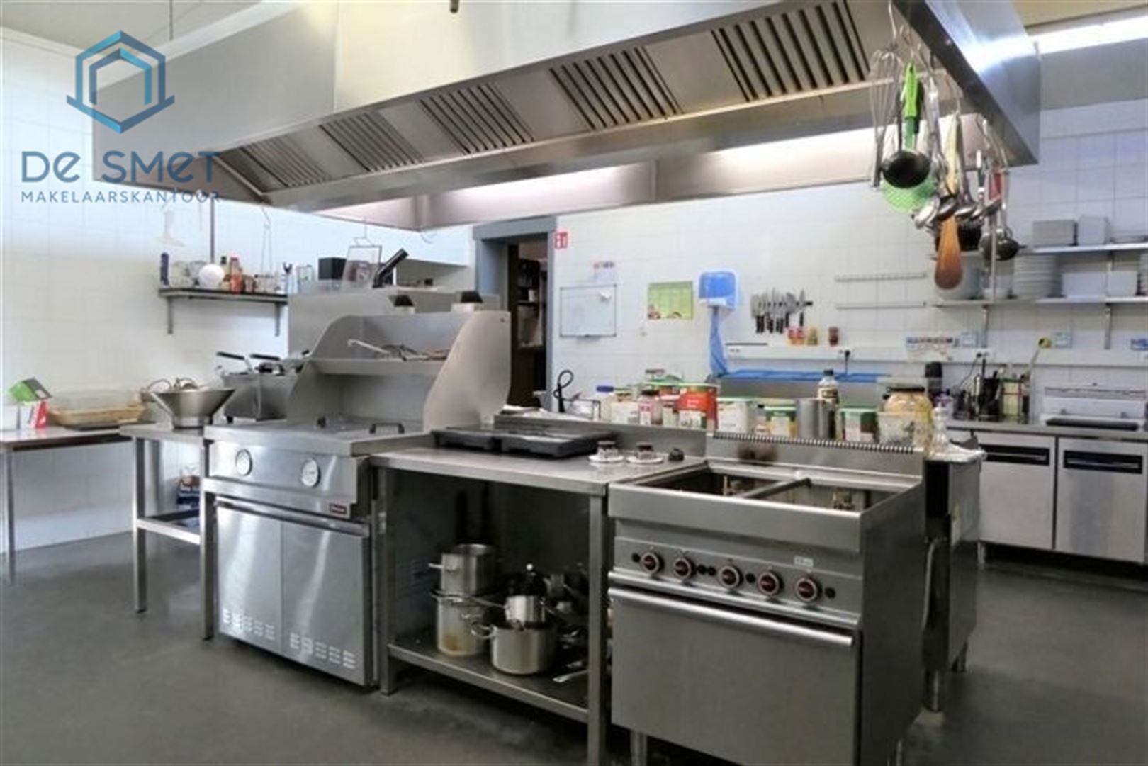 Veelzijdige Woning om te Vormen naar woning, Zonnig Terras en Grote Tuin in het Charmante Voorde foto 6