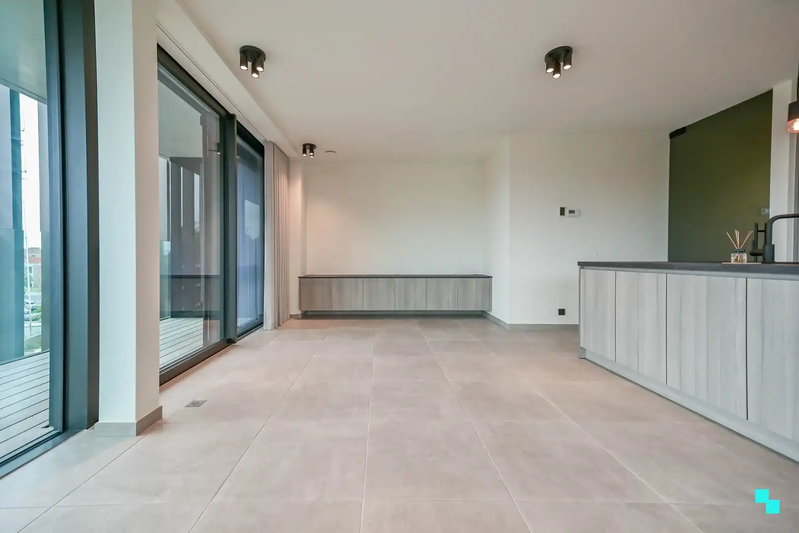 Hoekappartement in blok VI van residentie Blauwpoorte foto 5