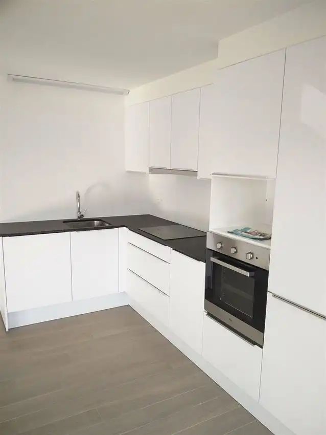 zonnige duplex, 2 slpk., autostaanplaats en tuindeel foto 6