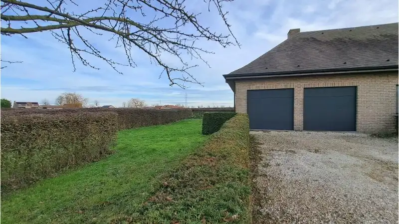Conciergewoning - Laagbouwvilla met 3 slaapkamers, dubbele garage en tuin te huur in Diksmuide foto 14