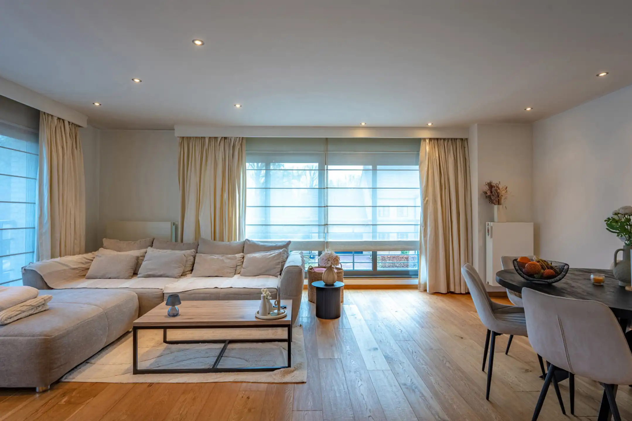 Hoekappartement met garagebox en staanplaats. foto 5