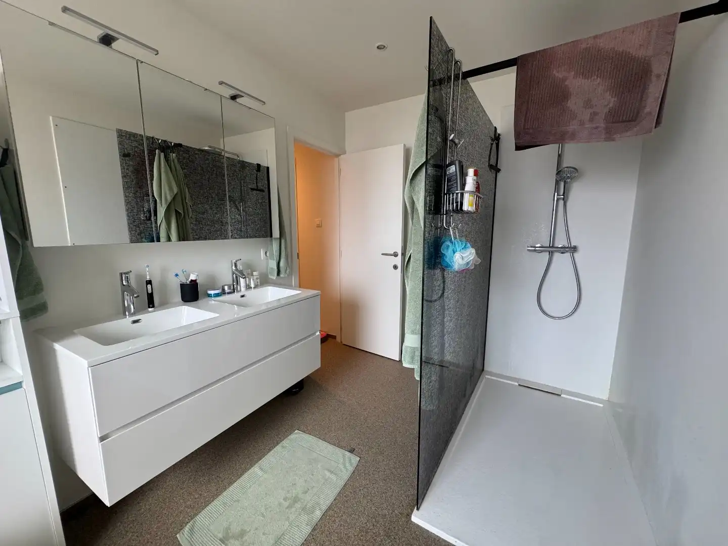 TOP-appartement met 3 slpk + groot terras + privé parking foto 16