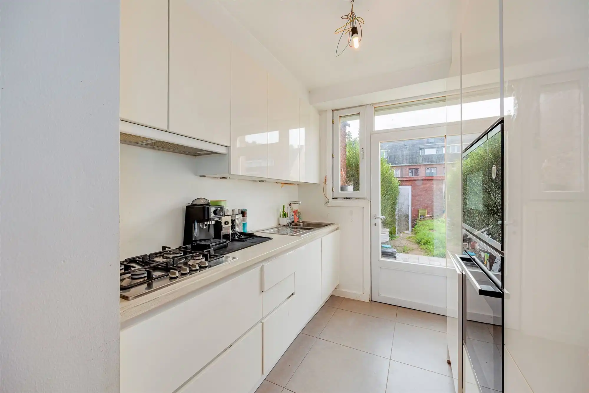 Instapklare woning met 4 (mog 5.) slaapkamers en tuin op rustige locatie!  foto 6