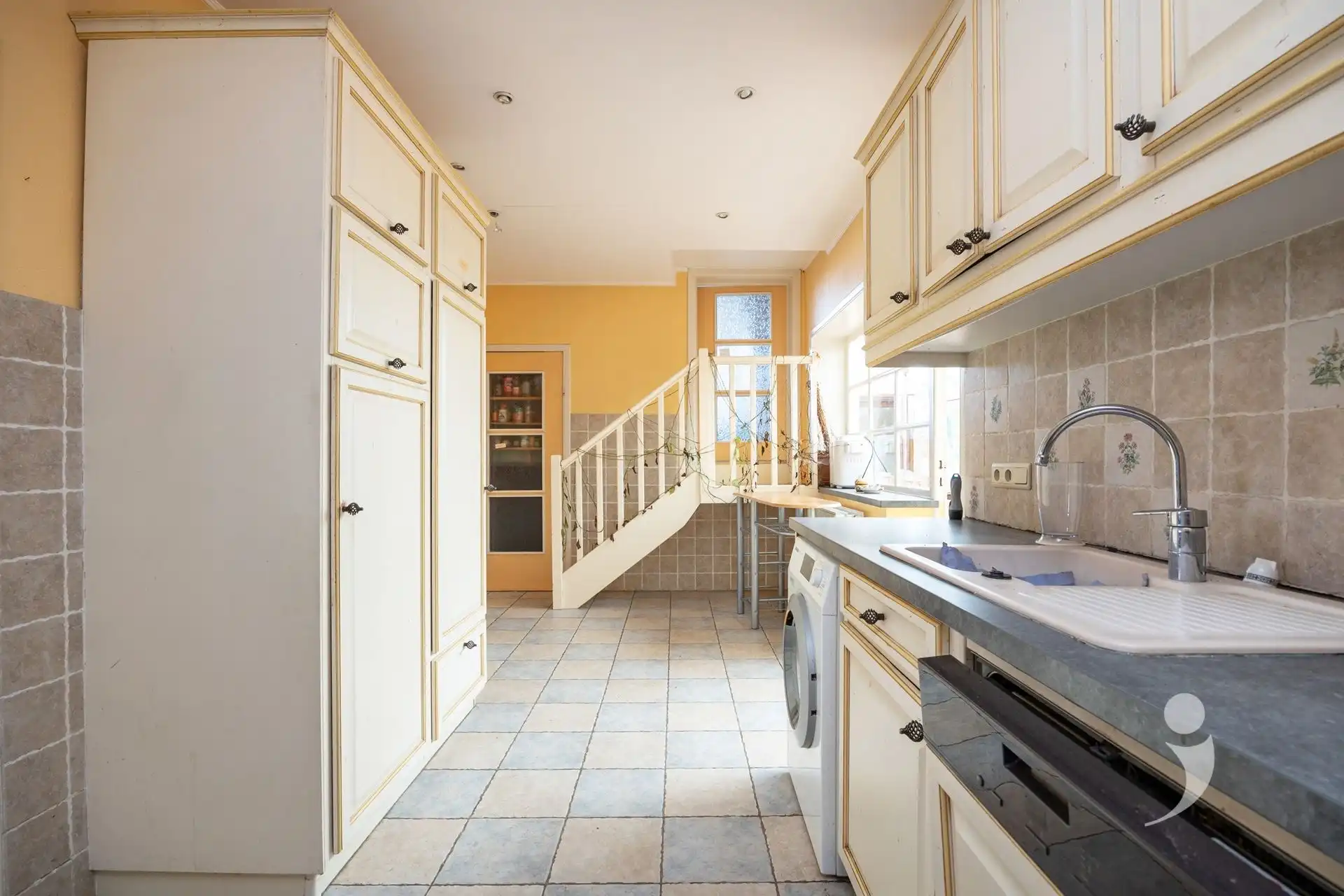 Te renoveren woning met loods nabij centrum Tildonk! foto 5