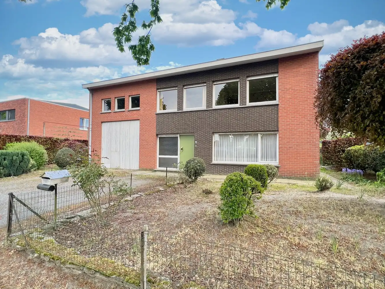 Heel ruime woning met polyvalente ruimte + tuin (791m²) foto 2