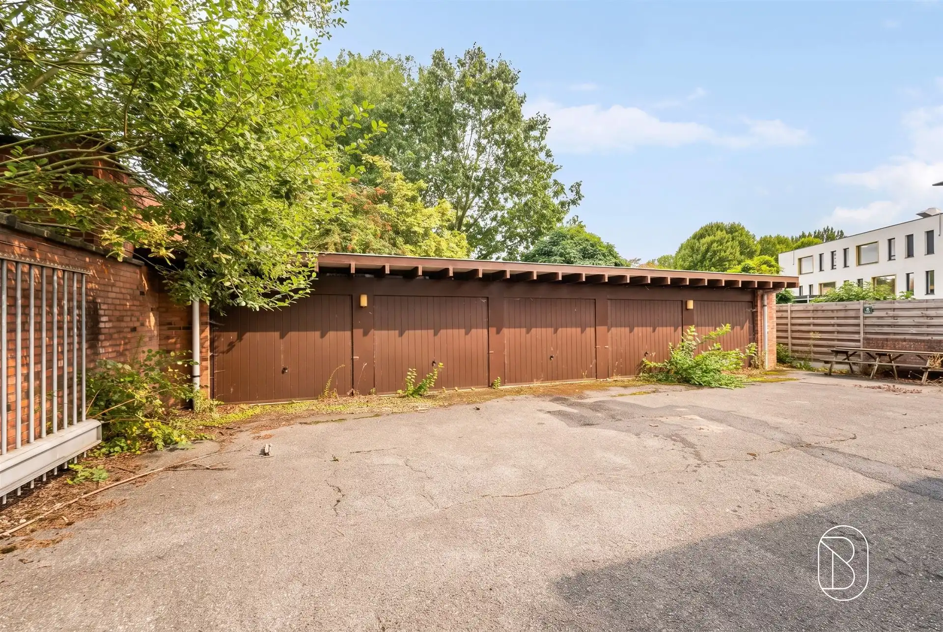 UNIEKE HERENWONING met OPRIT, GARAGES en TUIN foto 22