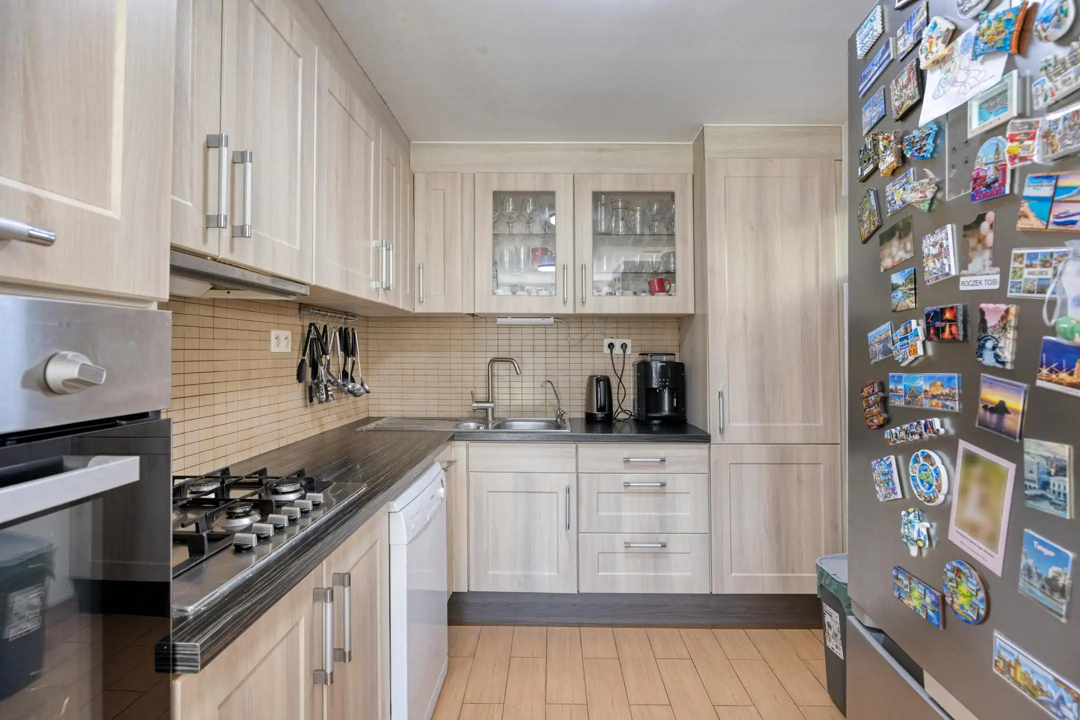 Ruime driegevelwoning met 4 slaapkamers, 2 badkamers, tuin en parking op uitstekende ligging te Vilvoorde en vlakbij Strombeek foto 9
