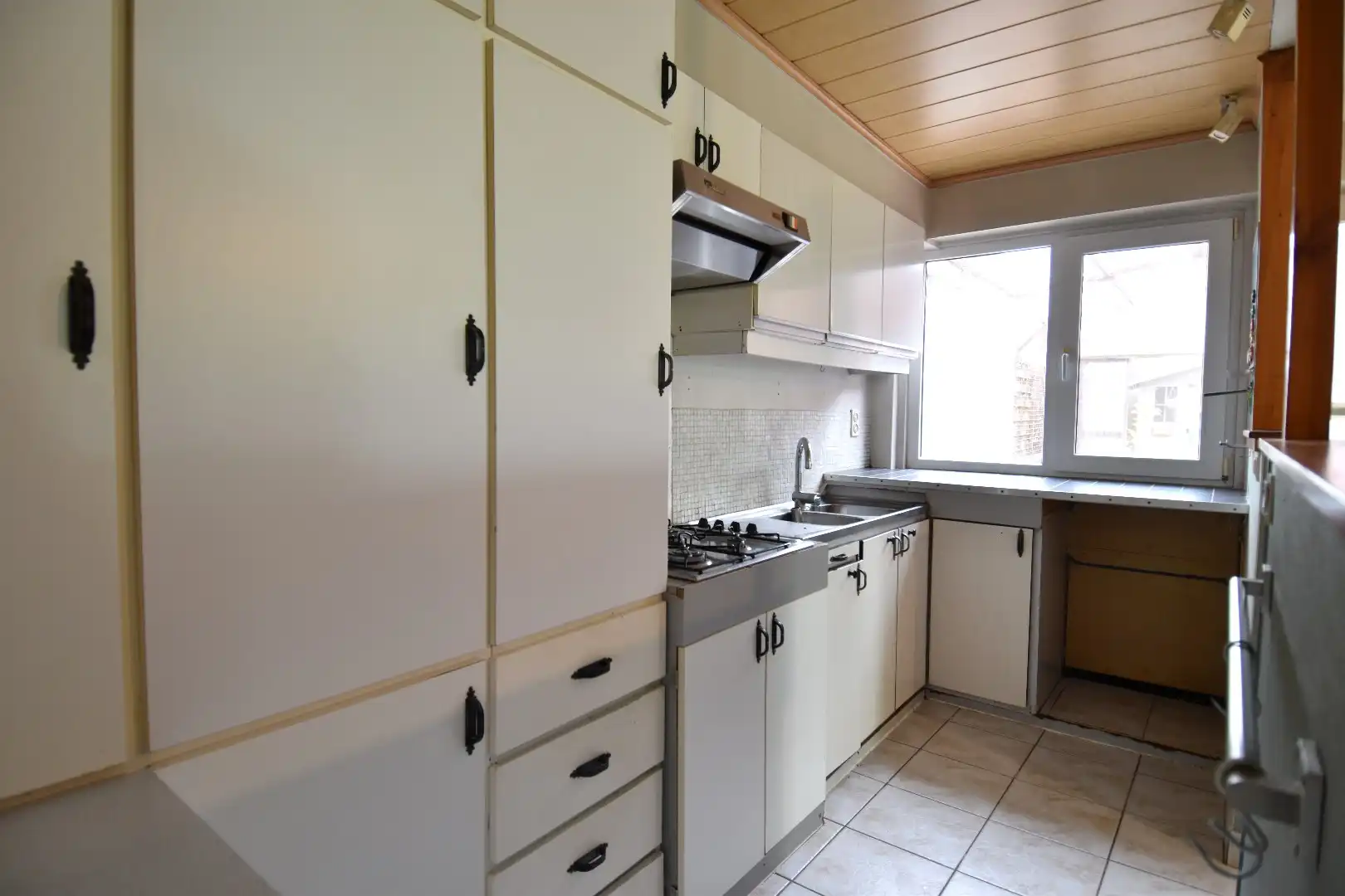 Halfopen bebouwing in een groene en landelijke omgeving te koop in Gullegem foto 5