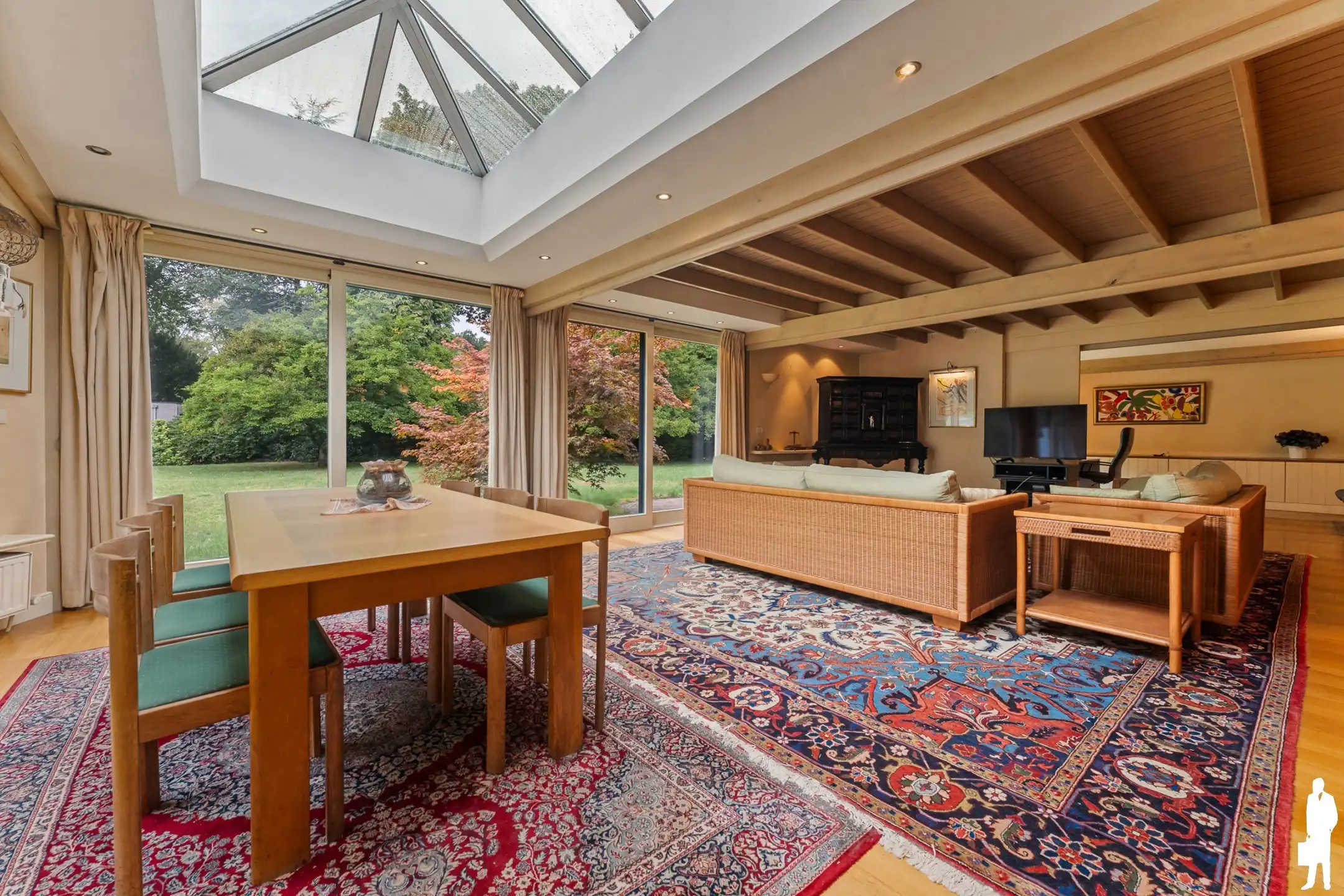 Verrassend ruime villa op prachtig perceel van ca. 4.175 m² foto 17
