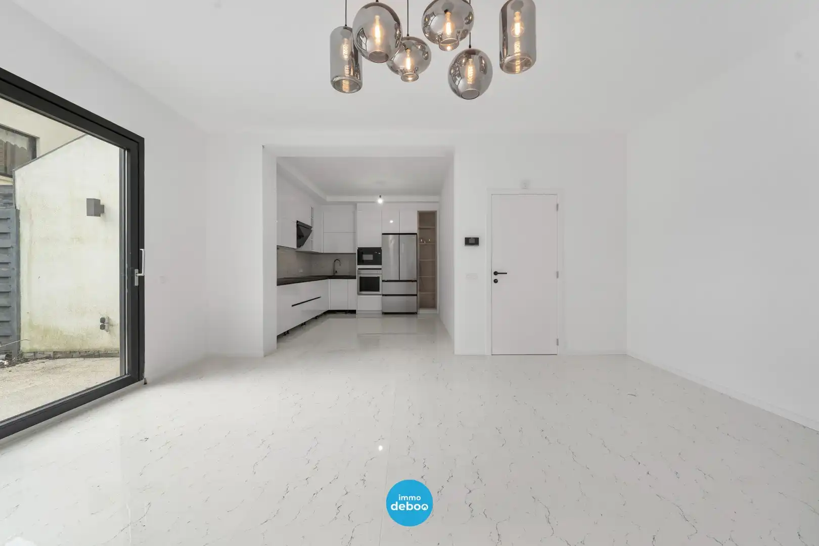 Instapklare bel-etagewoning van 260 m², volledig gerenoveerd in 2024, EPC B en zuidgerichte tuin nabij centrum en zee foto 12
