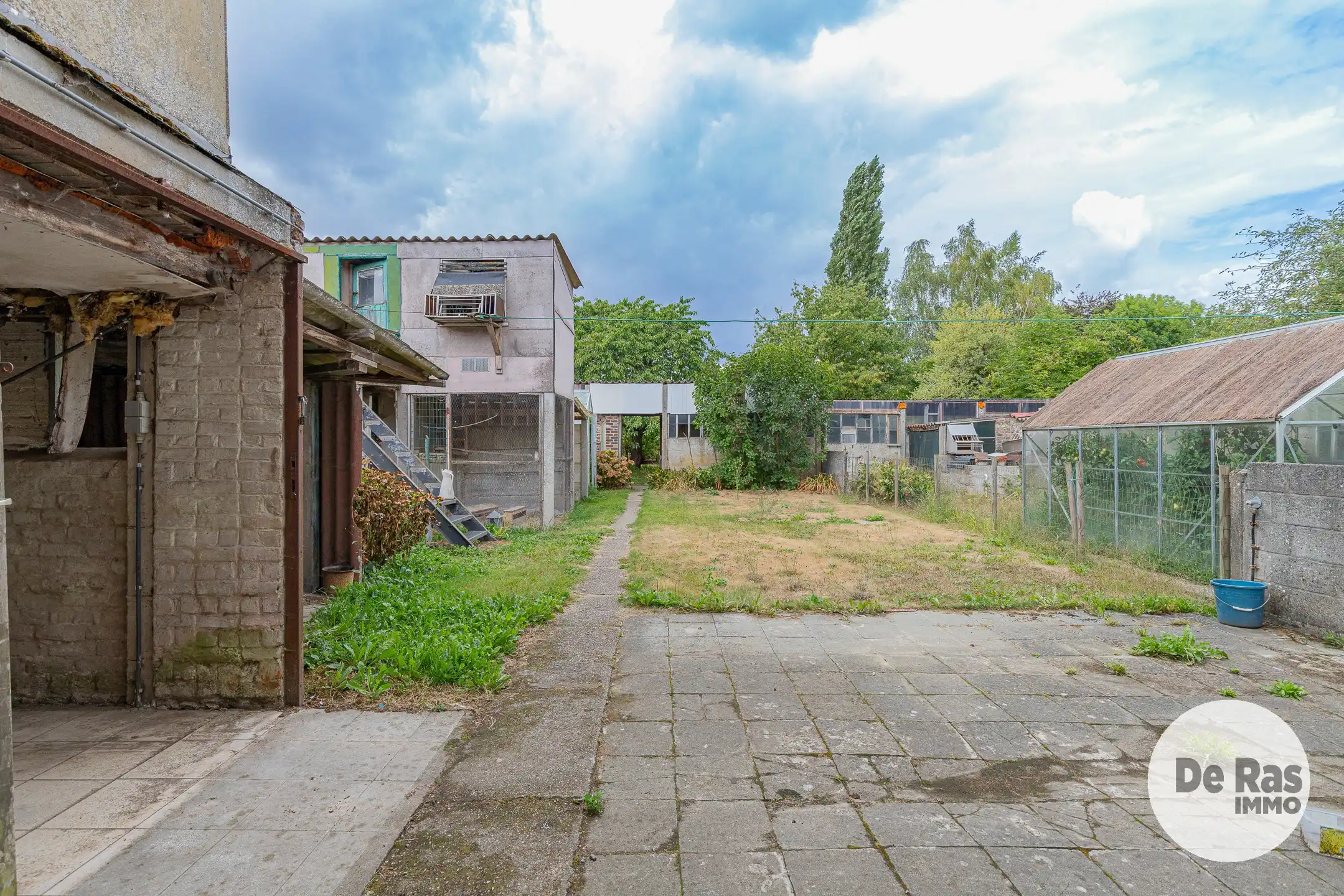 OOSTERZELE - Te renoveren woning met tal van mogelijkheden foto 30