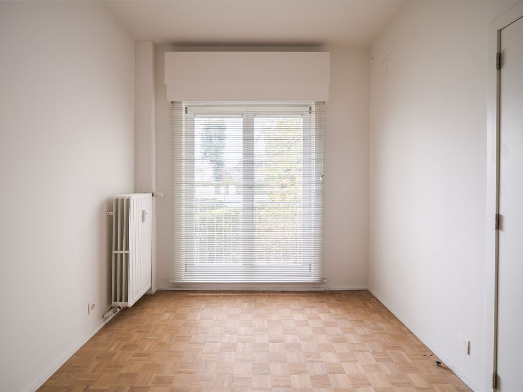Ruim appartement of kantoorruimte met karakter, licht en een uitstekende ligging foto 13