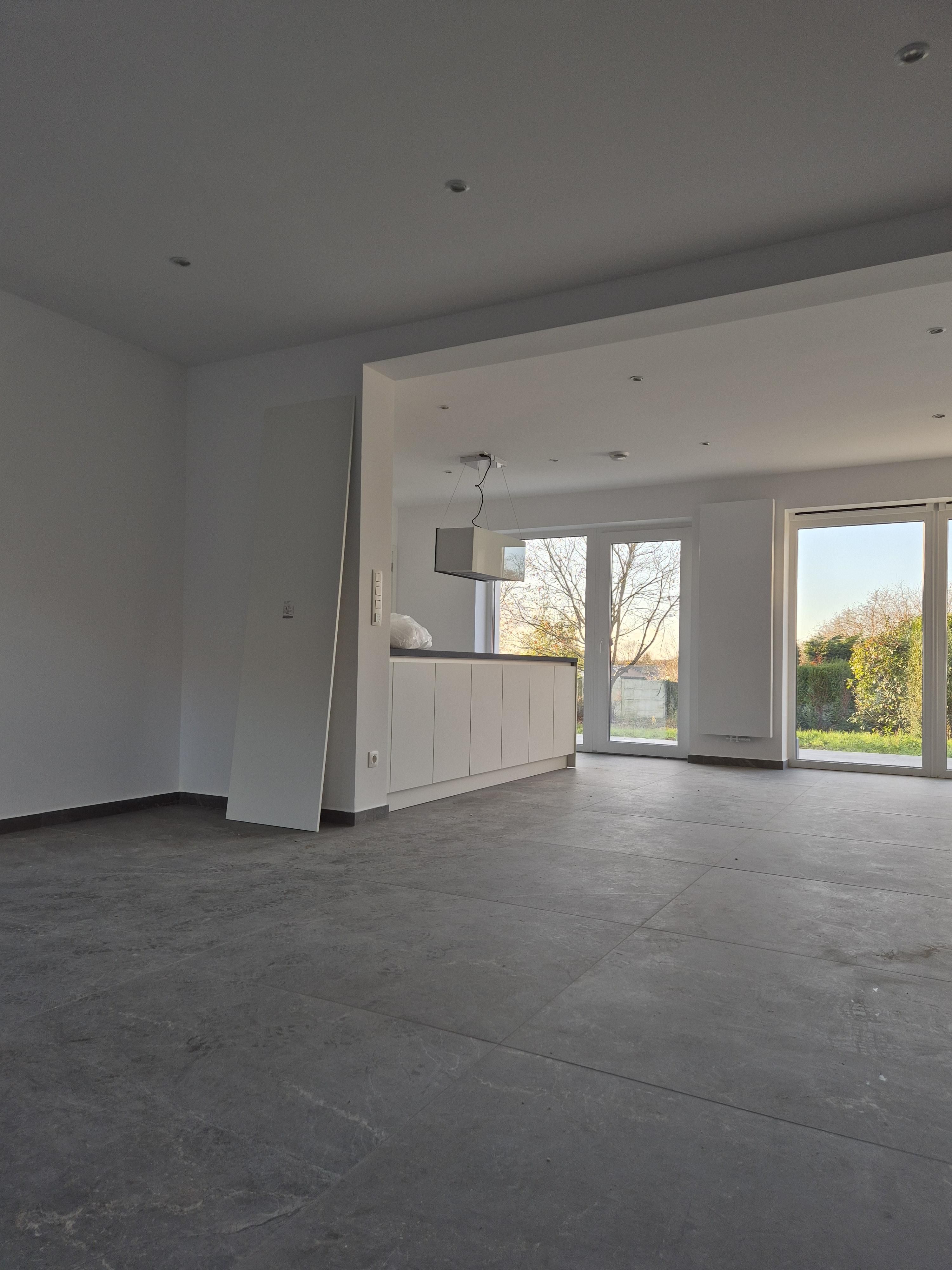 Leuke gerenoveerde woning met 4 slaapkamers en tuin foto 8