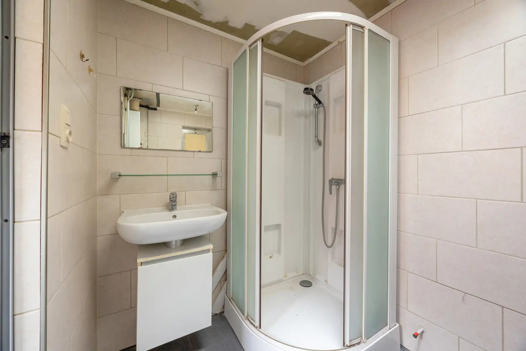 Gezellige ééngezinswoning met renovatiepotentieel in het centrum van Putte (Stabroek) foto 8