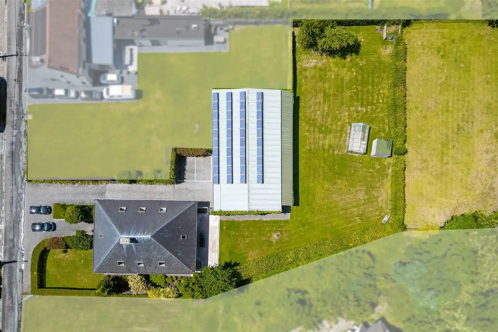 INSTAPKLARE VILLA MET LOODS TE ZWALM foto 2