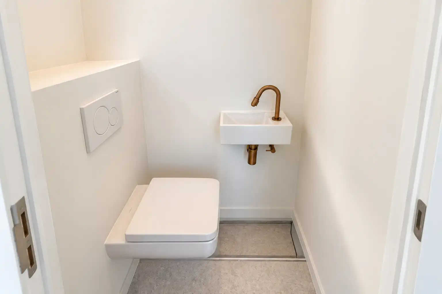 Lichtrijke gerenoveerde woning foto 18