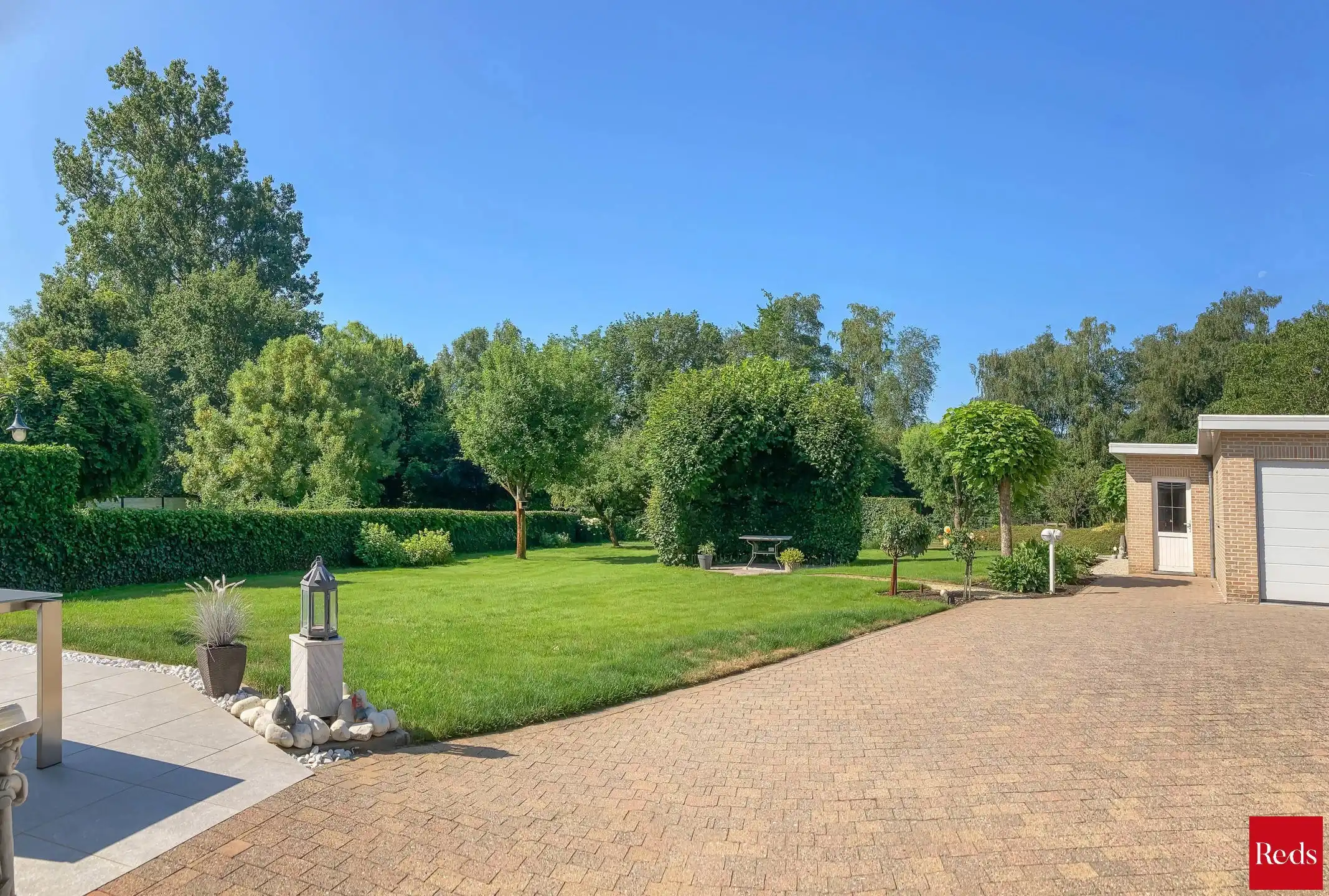 Ruime woning in oase van rust met prachtige tuin foto 26