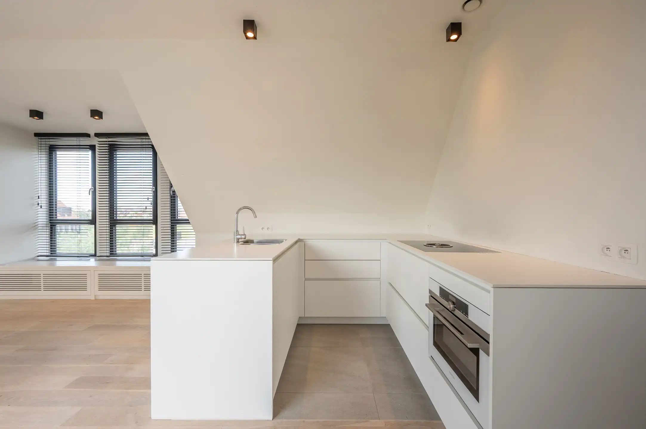 Stijlvol penthouse met 2 slaapkamers en terras – Duinenwater foto 5