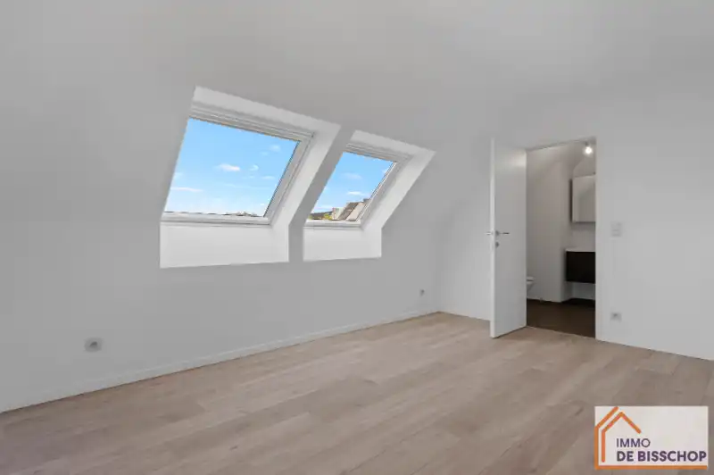 Prachtig duplex appartement met 3 slaapkamers, 2 badkamers en mooi zonneterras foto 12