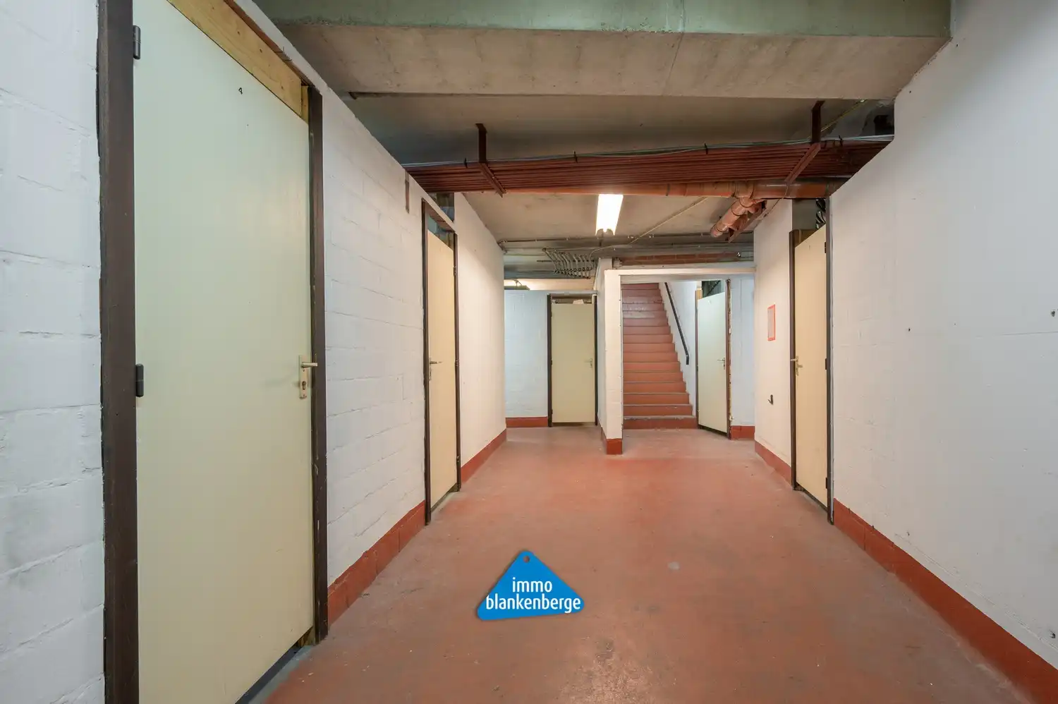 16 ruime kelders te koop in Residentie Spinnaker aan de jachthaven van Blankenberge foto 2