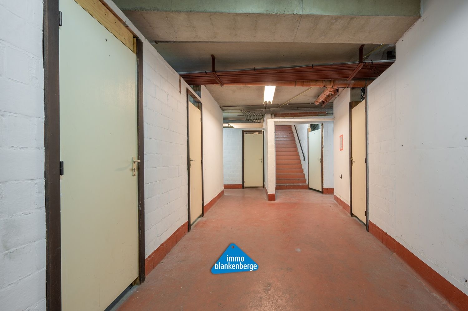 16 ruime kelders te koop in Residentie Spinnaker aan de jachthaven van Blankenberge foto 2