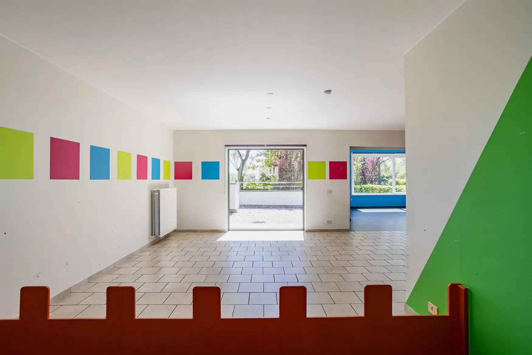 Ruime woning met zuidgerichte tuin en open zicht. foto 5