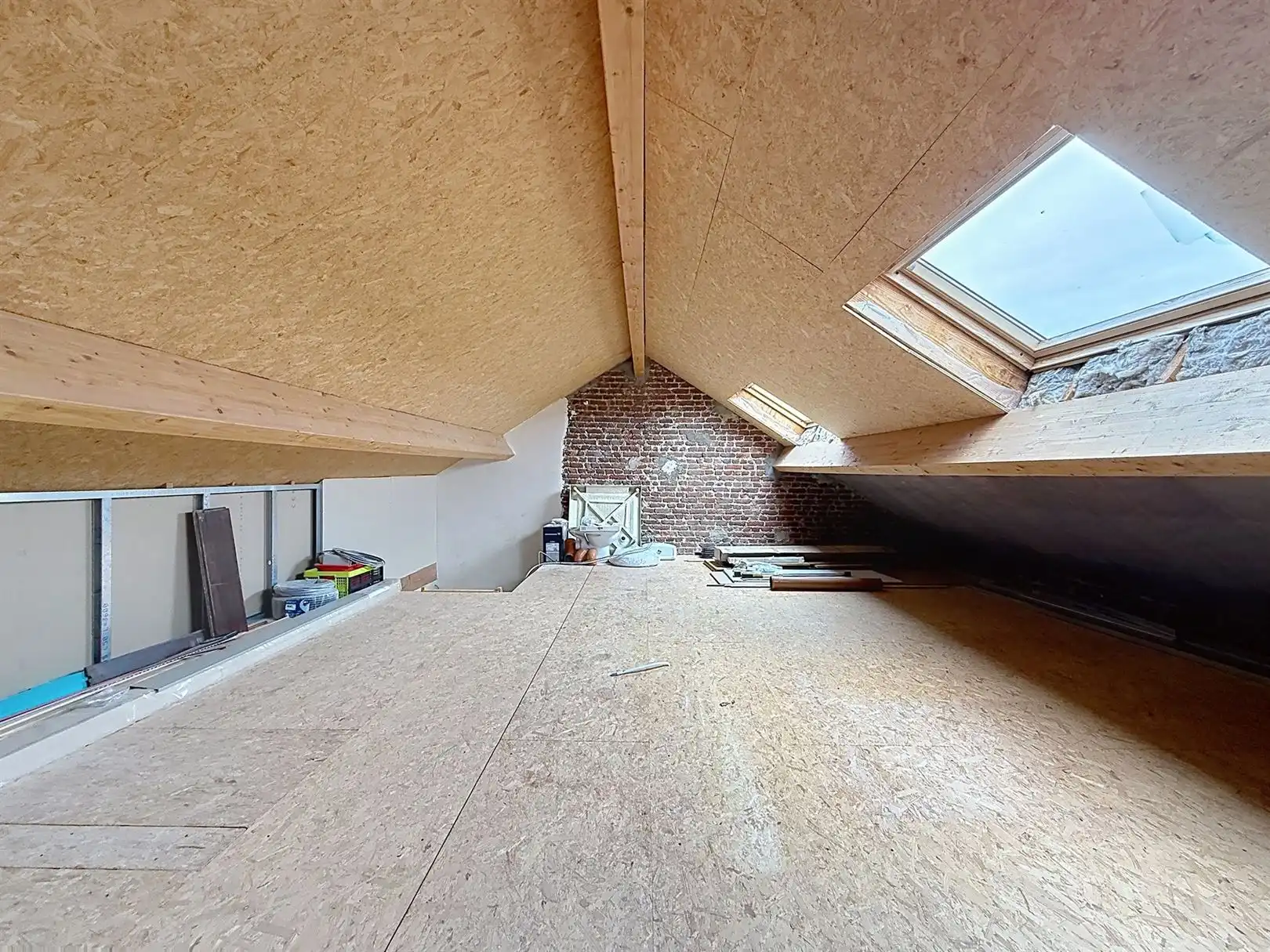 Ruime rijwoning met 5 slkps, inrichtbare zolder, tuin, 5a 47ca foto 30