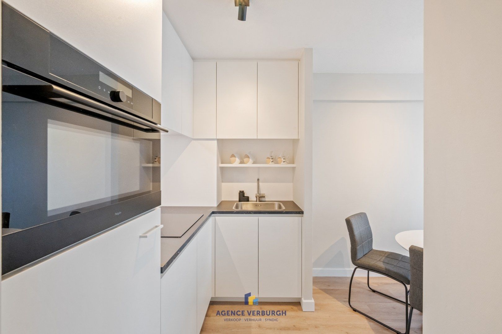 Volledig vernieuwd app met zeezicht – klasse, rust en comfort aan de kust foto 8