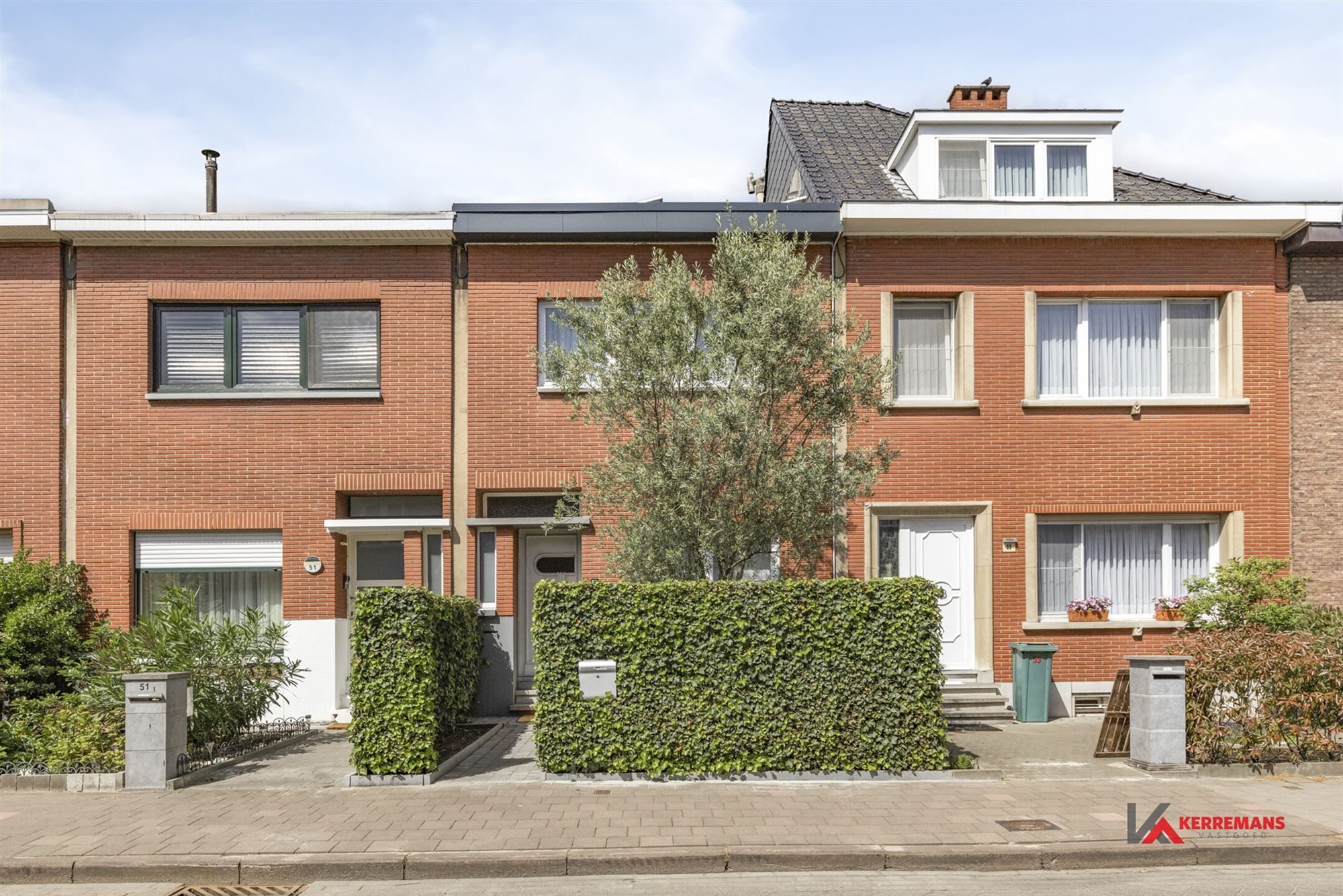 Instapklare woning met 2 slaapkamers en tuin. foto {{pictureIndex}}
