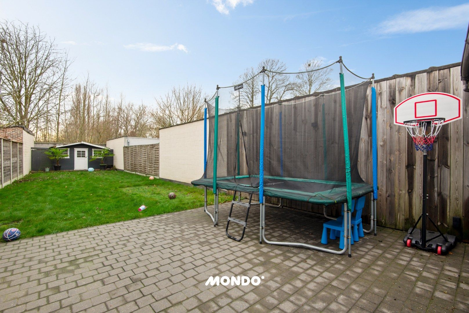 Instapklare woning met 4 slaapkamers en ruime tuin in hartje Niel! foto 9