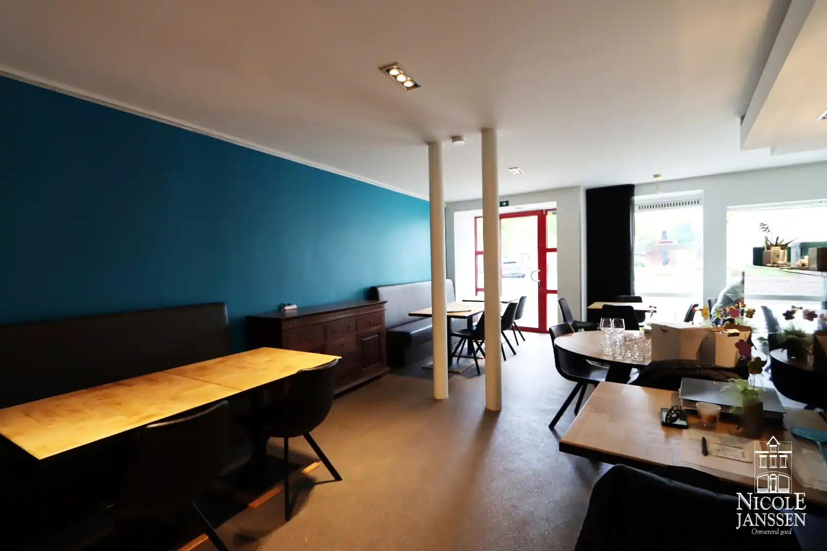 Mooi en instapklaar horecapand met parkeergelegenheid in de buurt foto 3