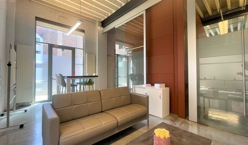 Trendy kantoor in gerenoveerd pakhuis nabij het Eilandje foto 2