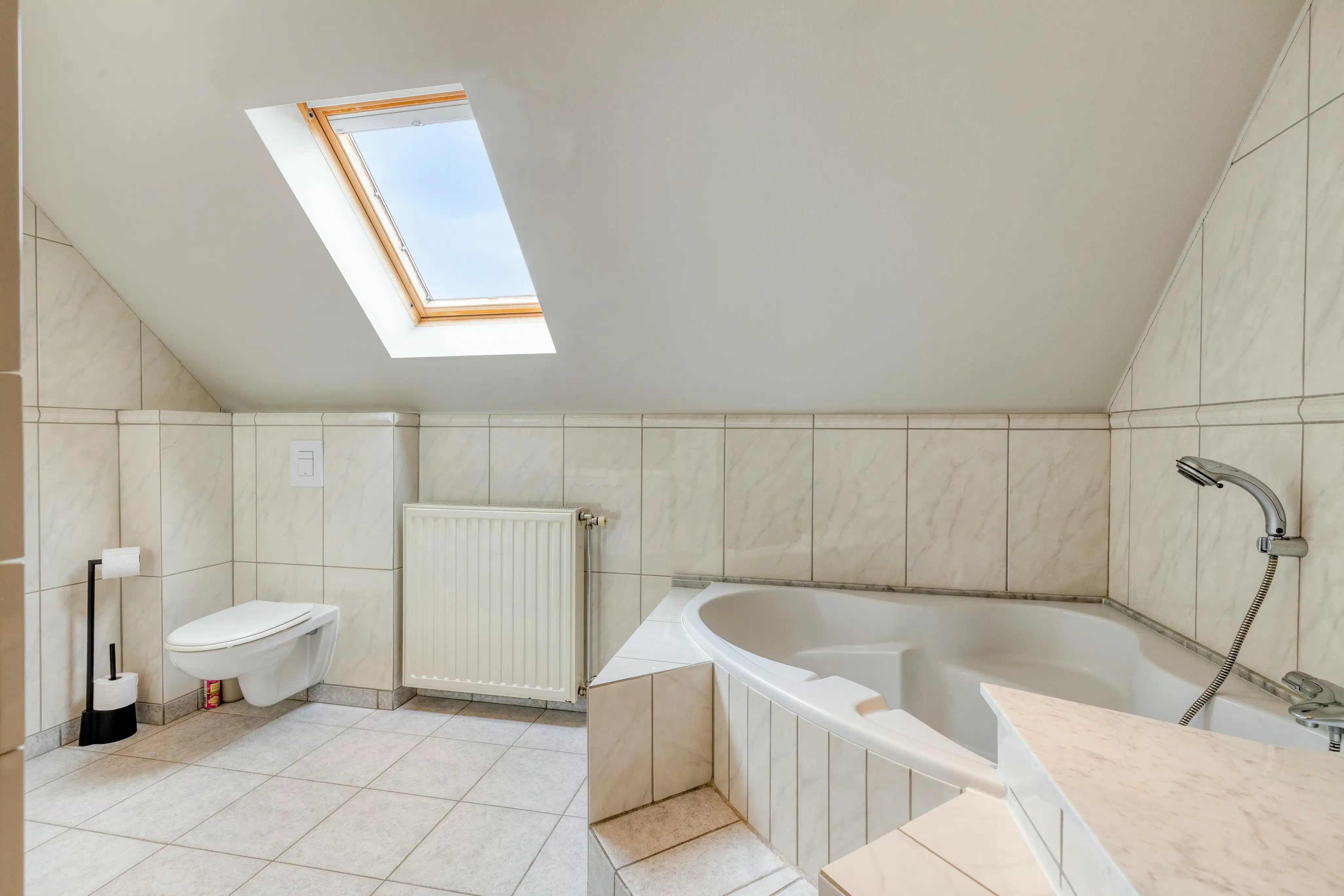 Instapklare gezinswoning in rustige wijk te Roeselare foto 15