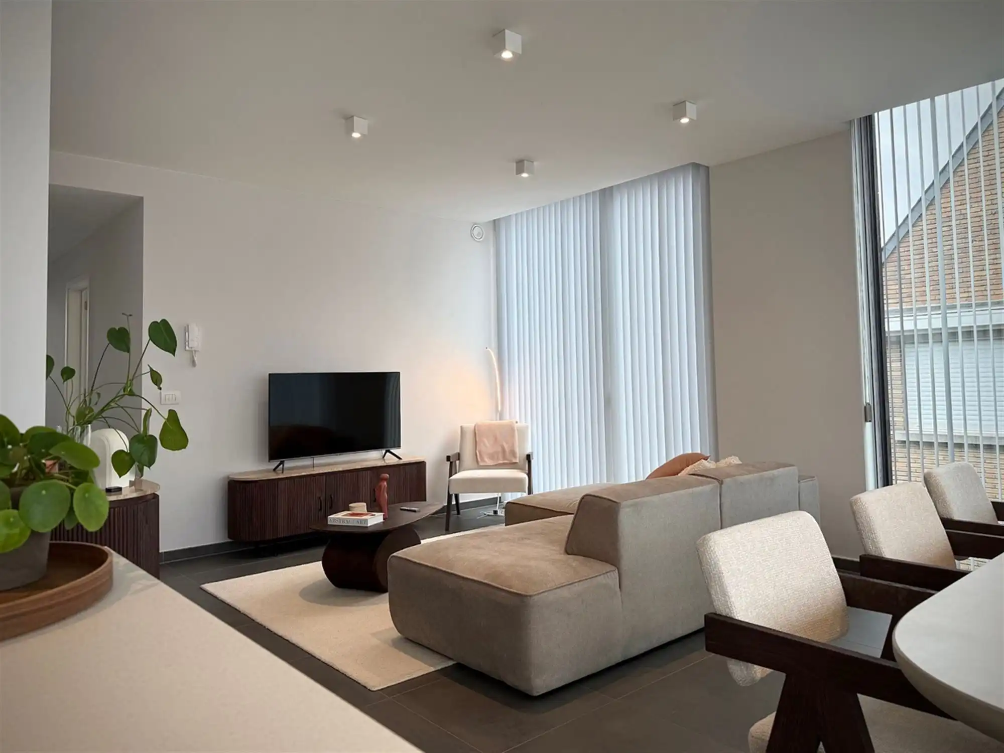 Instapklaar APPARTEMENT (1ste verdieping) met 2 slaapkamers, ruime terrassen (2), garage  & autostaanplaats  foto 7