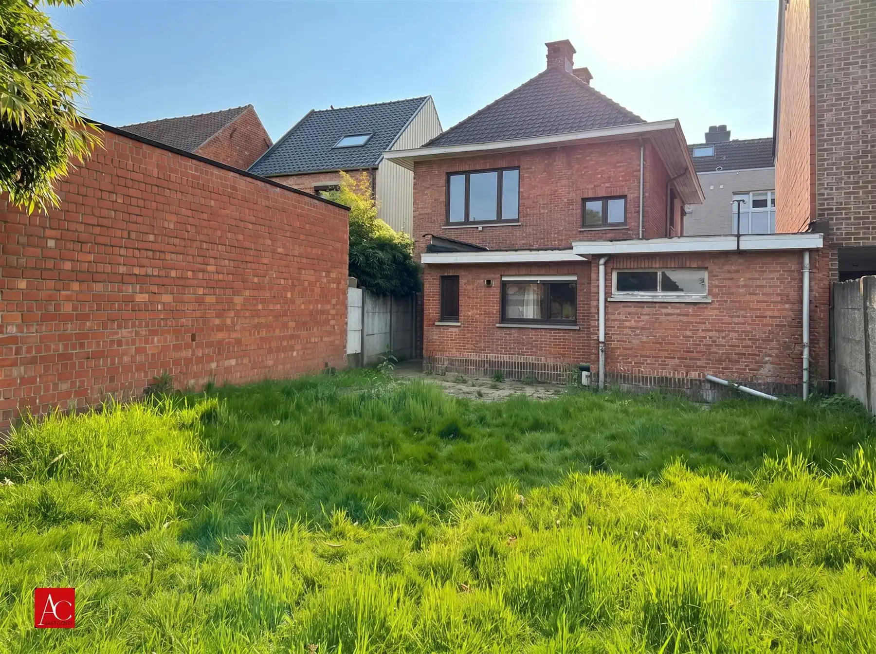 Degelijke renovatiewoning te Stekene foto 2