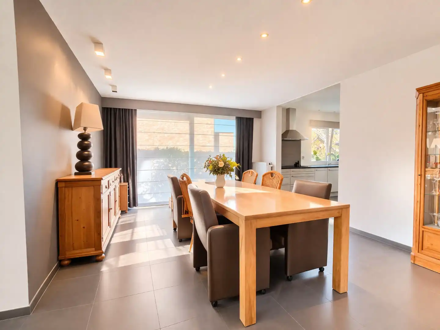 Ruime halfopen bebouwing met garage en 3 slaapkamers in Sint-Niklaas foto 13