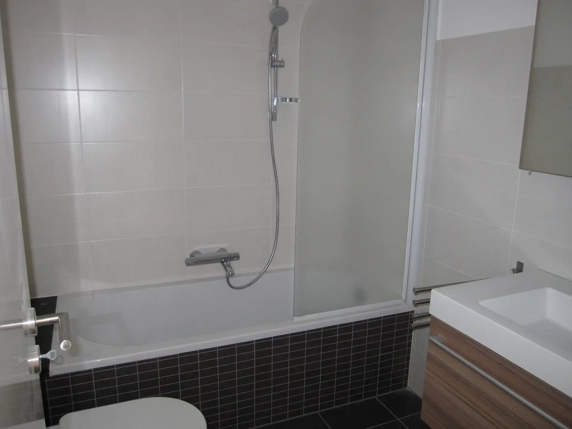 Ruim duplex-appartement met ondergrondse staanplaats en berging foto 8