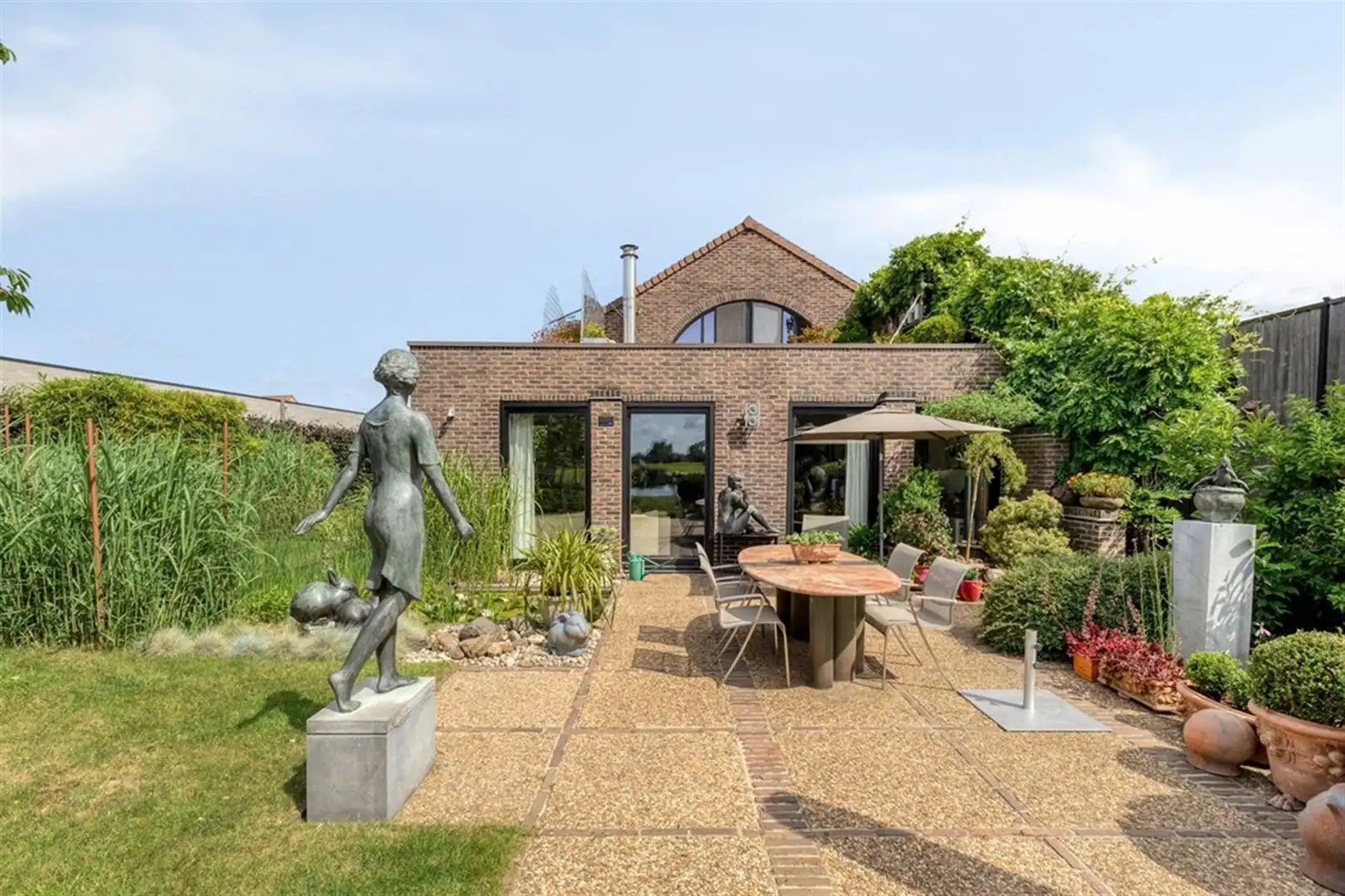 Goed onderhouden villa met prachtige tuin en adembenemende verzichten. foto 28