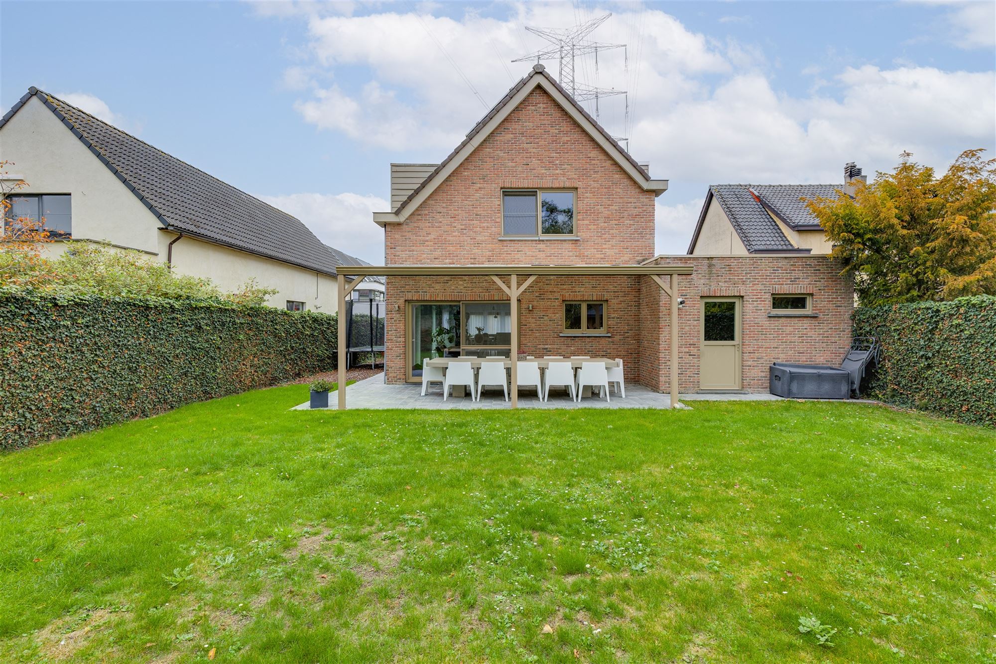Energiezuinige, instapklare villa met 4 slaapkamers. foto 28