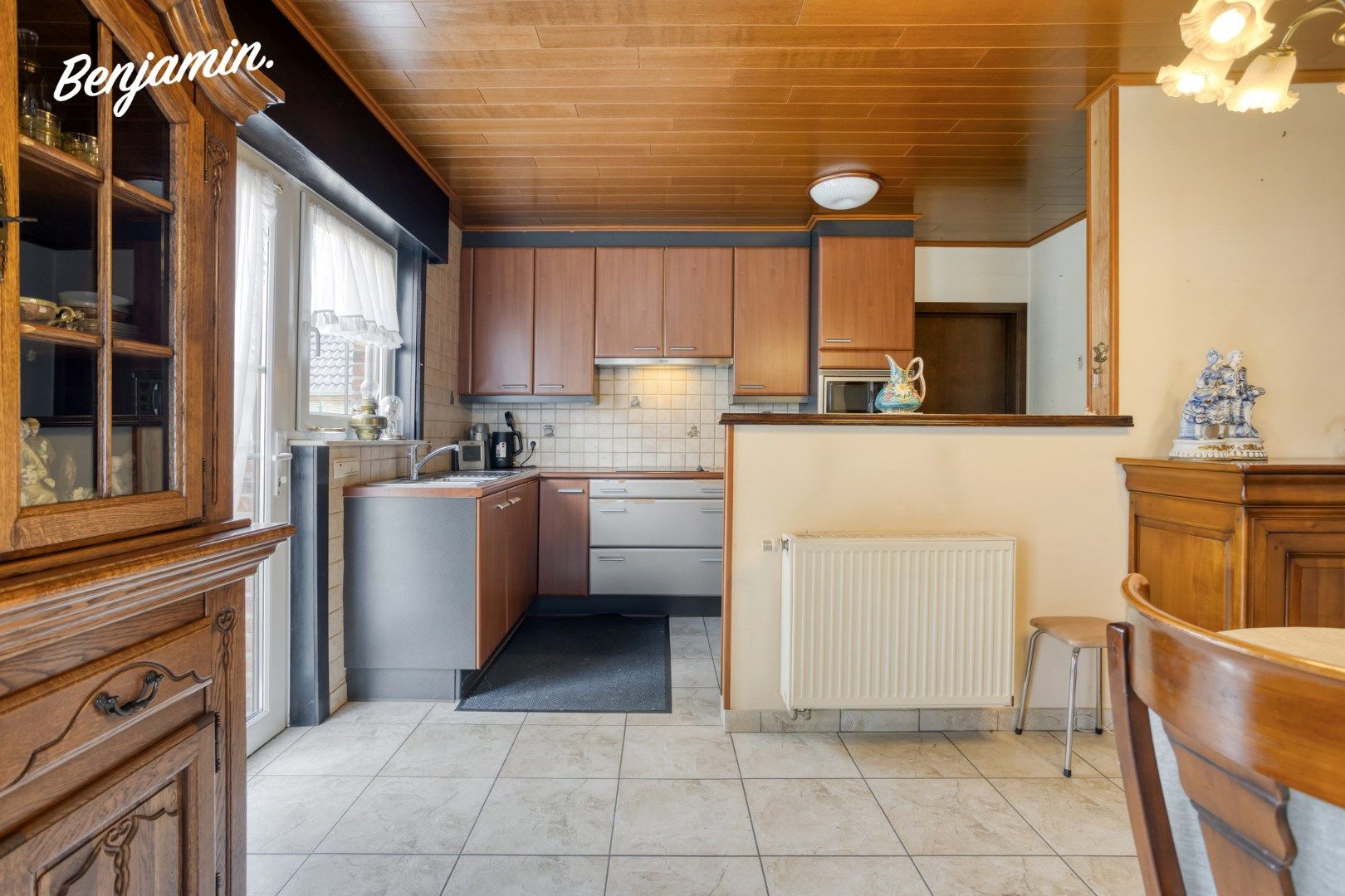Gelijkvloerse HOB met 2 slaapkamers garage en oprit op toplocatie te Ieper foto 7