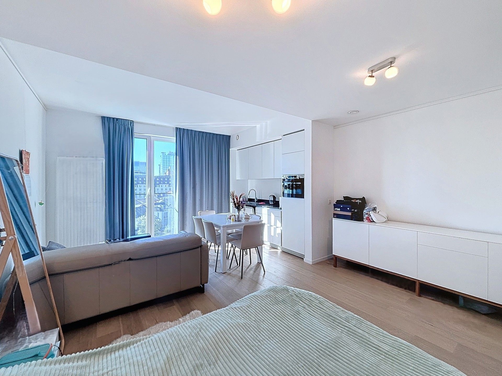 EUROPESE COMMISSIE STUDIO GEMEUBILEERD foto 2