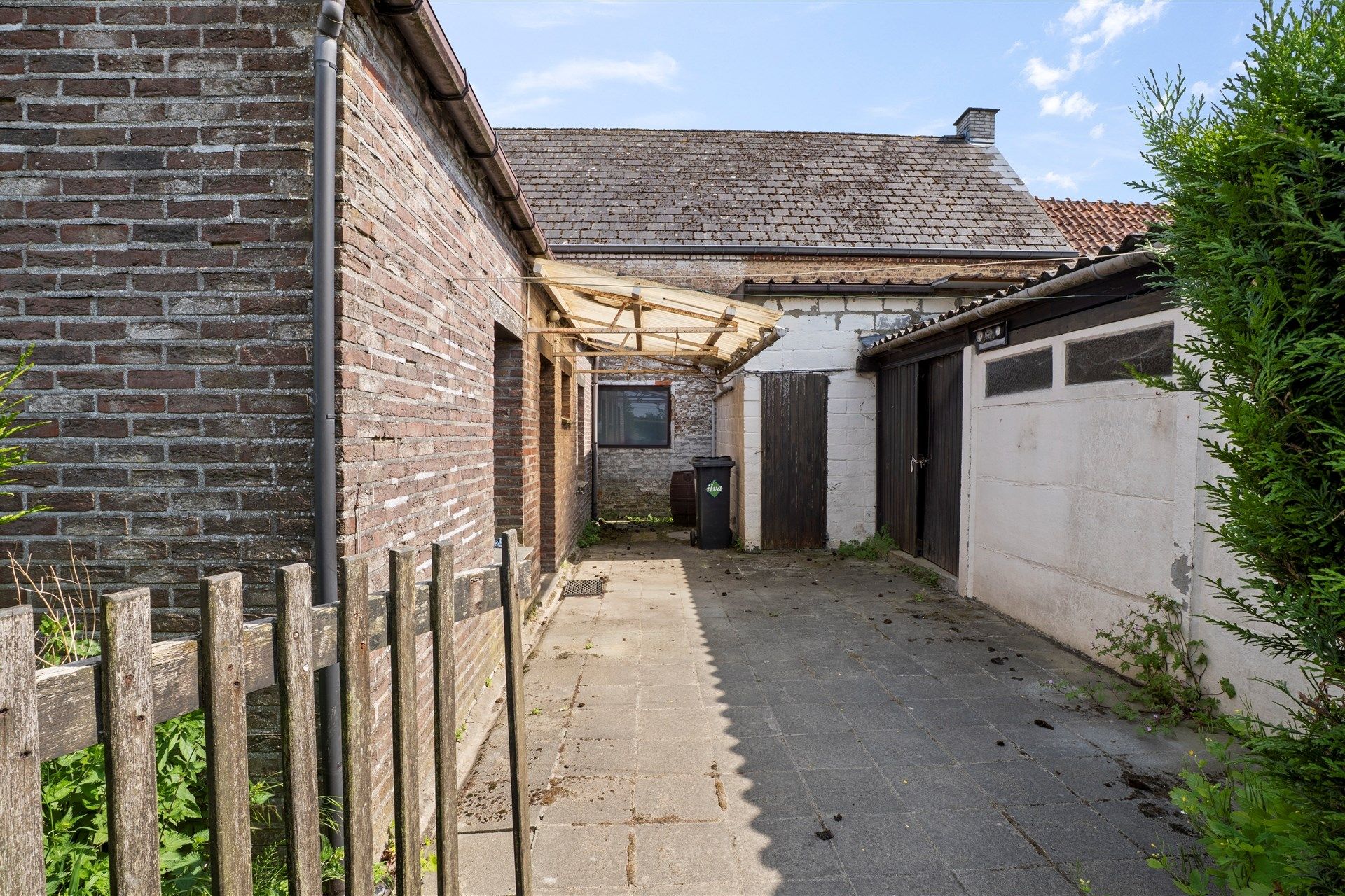 te renoveren, Halfopen bebouwing. foto 14