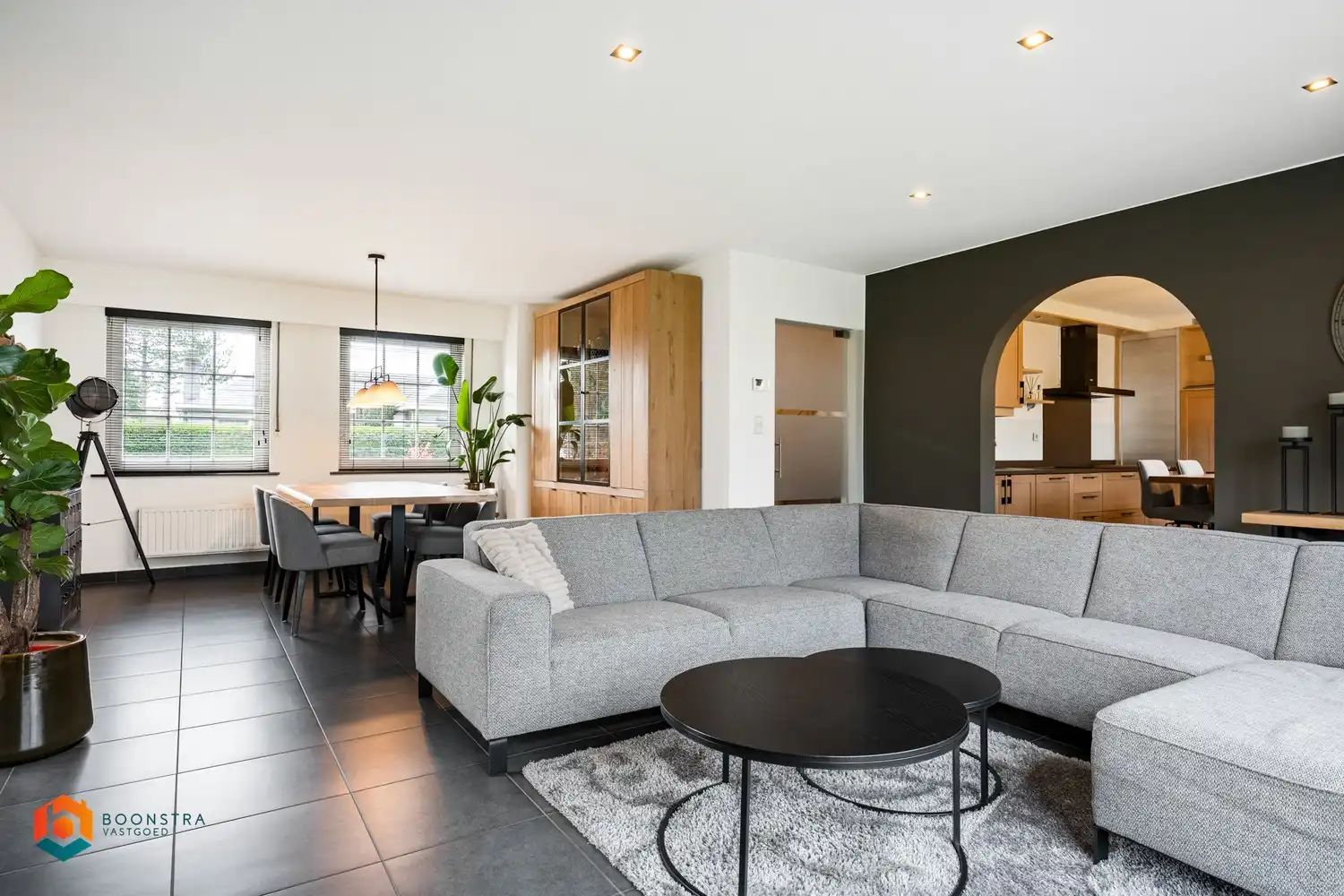 Prachtig onderhouden villa met 4 slpkrs op uitstekende locatie te Sint-Katelijne-Waver foto 6