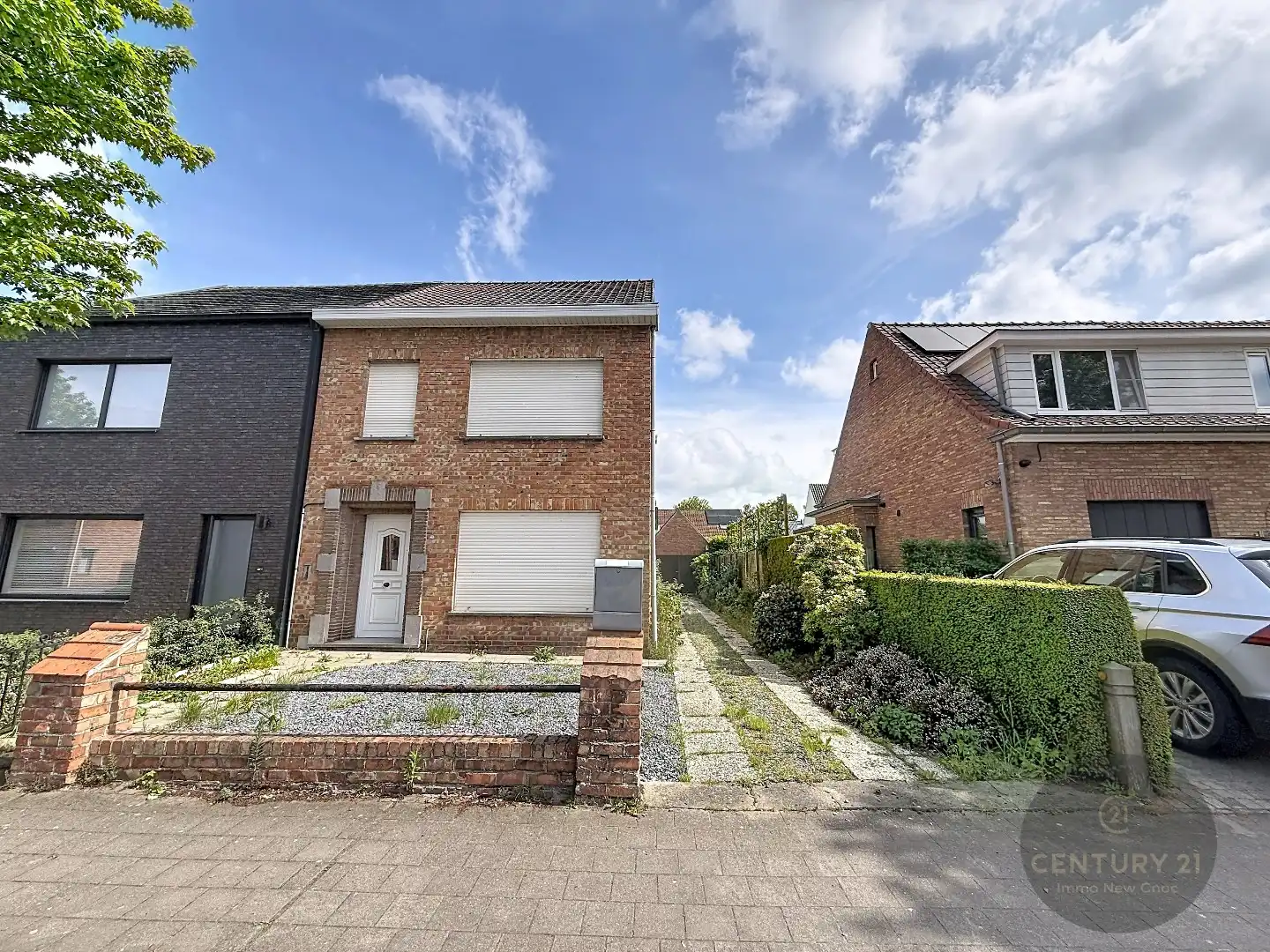 Hoofdfoto van de publicatie: Te renoveren halfopen bebouwing met 4 slaapkamers 