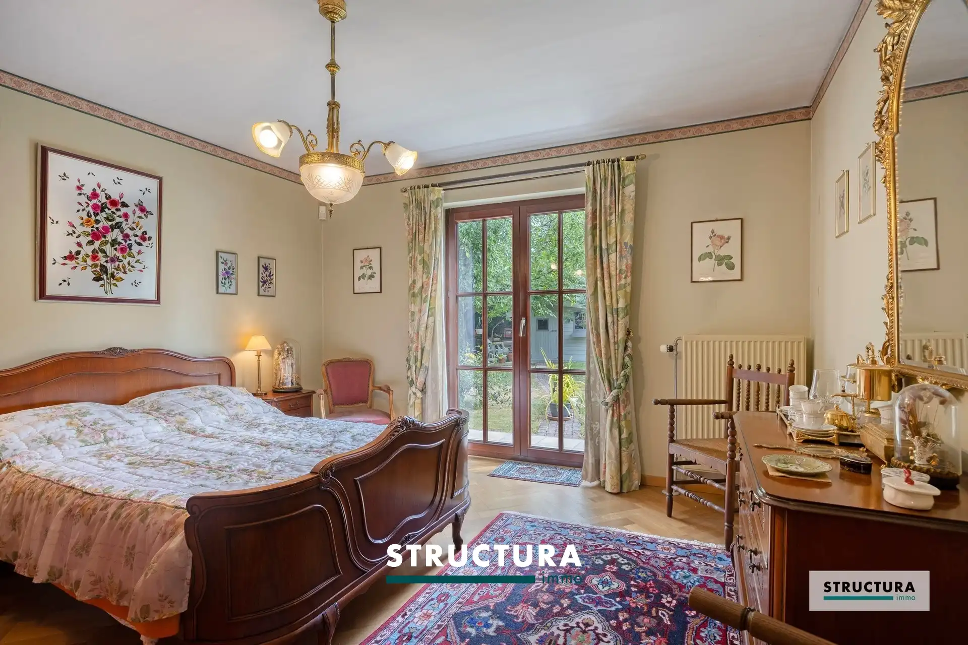 Karaktervolle en ruime villa met 4 slaapkamers en twee badkamers met sterke bouwkwaliteit op een uitstekende locatie foto 23