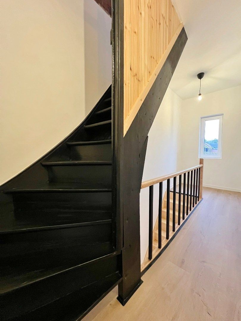 Vernieuwde energiezuinige rijwoning met zonnige stadstuin op centrale ligging.  foto 13