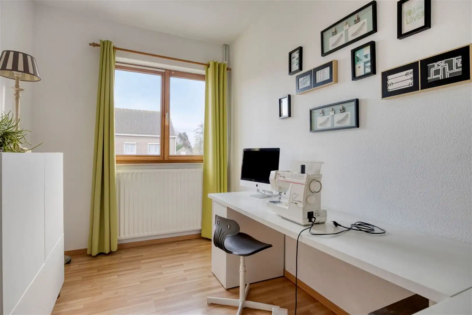 Goed onderhouden en mooi afgewerkte woning op een toplocatie te Oostakker.  foto 23