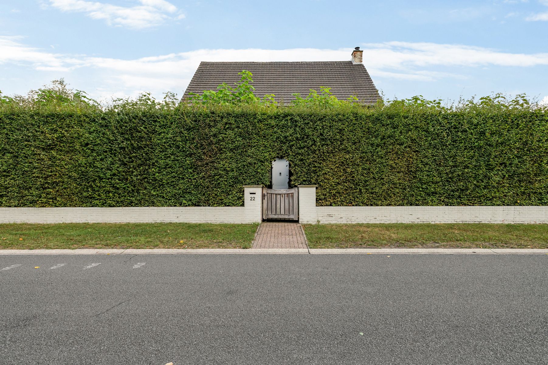 Top gelegen villa te koop op 1683 m2 grond foto 3
