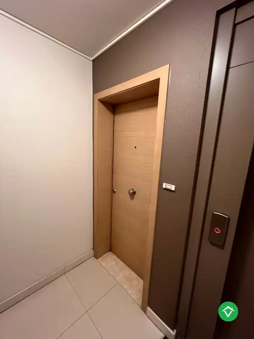 Appartement met 2 slaapkamers en ruim terras te Oostende foto 3